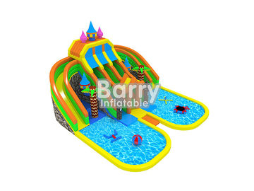 Noms gonflables de parc d'attractions de château drôle avec la piscine et jouets de flottement gonflables