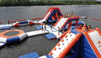 0.9mm PVC gonflable flottant parc aquatique gonflable parcours d'obstacles sur l'eau EN71