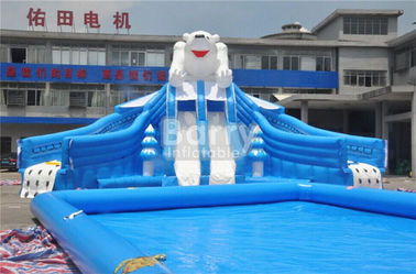 Parc aquatique gonflable géant d'ours extérieur avec le matériel de bâche de PVC d'EN14960 0.55mm