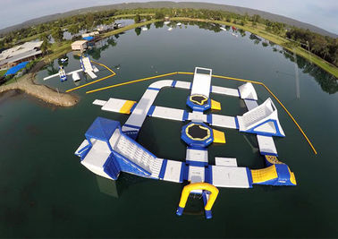 Parc aquatique gonflable géant d'enfants étonnants pour la mer/océan 17x8m Customzied