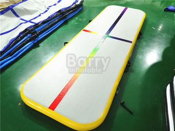 L'arrière-cour convenable de sports badine le tapis gonflable de gymnase de cadeau, voie d'air pro pour la musculation