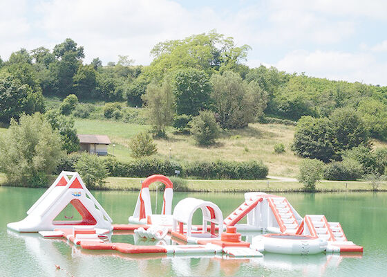 Parc à thème gonflable géant de terrain de jeu de l'eau pour le lac, la mer ou la station de vacances